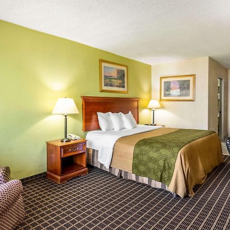 Rodeway Inn Central ريتشموند المظهر الخارجي الصورة