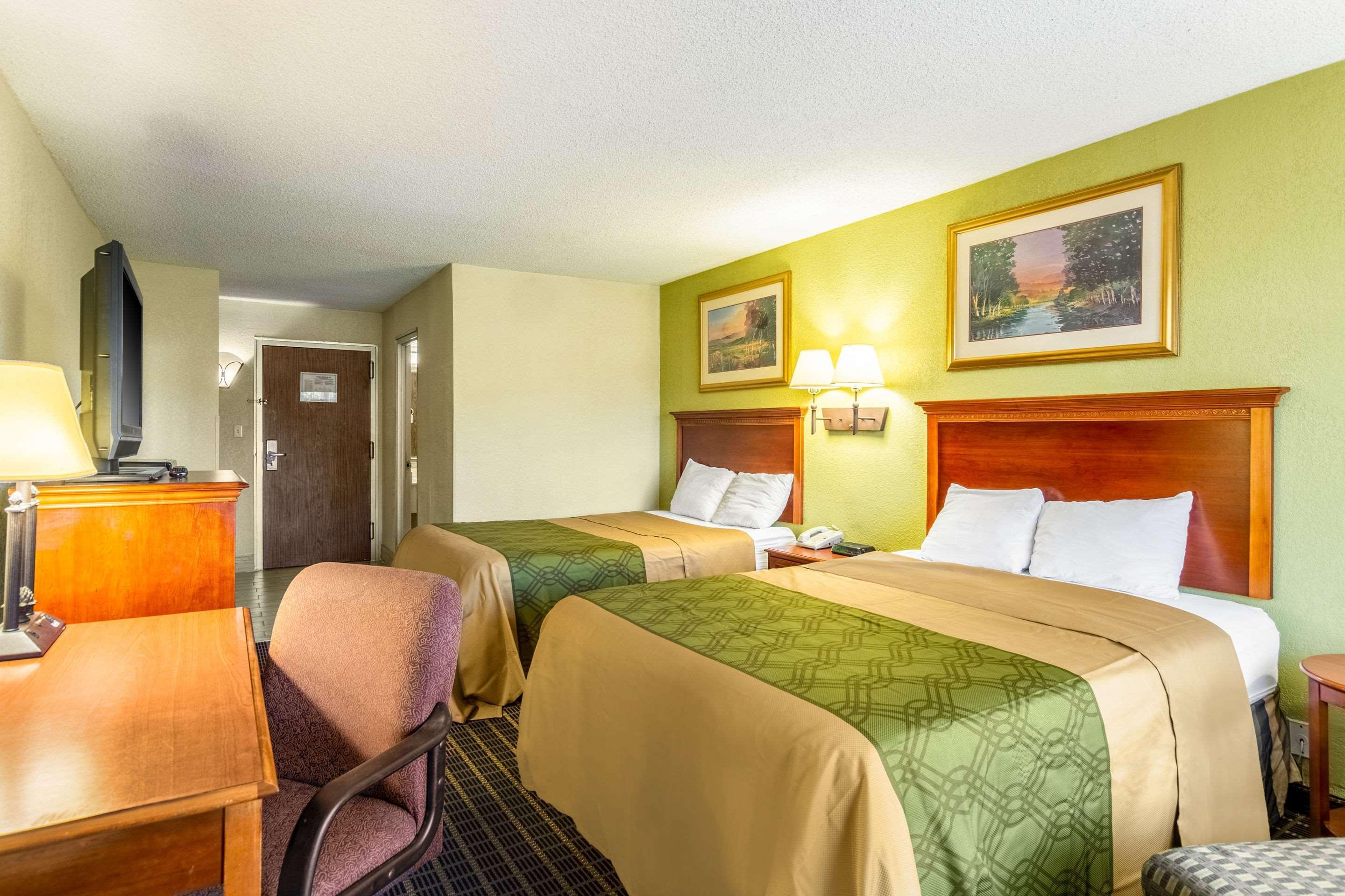 Rodeway Inn Central ريتشموند المظهر الخارجي الصورة