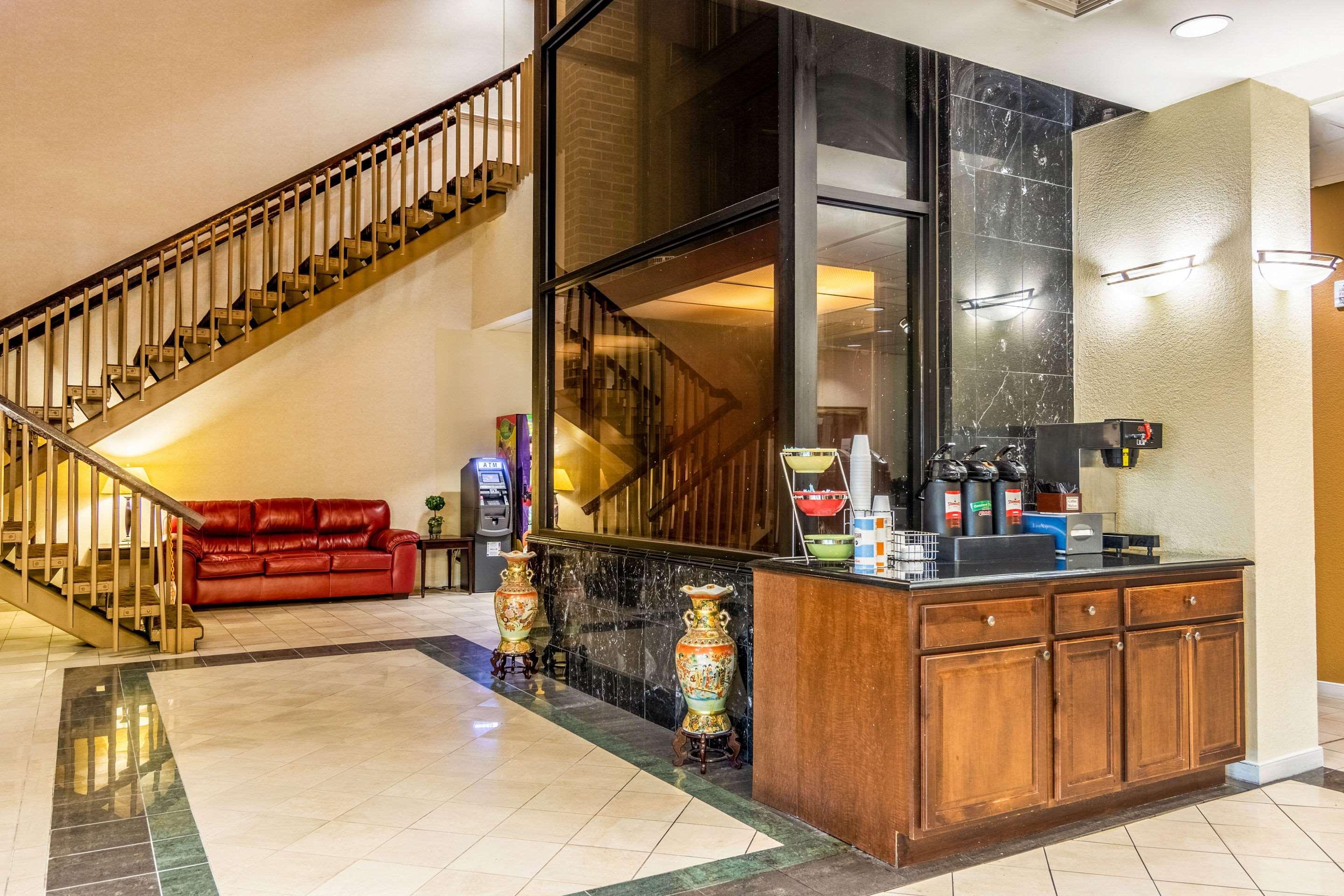 Rodeway Inn Central ريتشموند المظهر الخارجي الصورة
