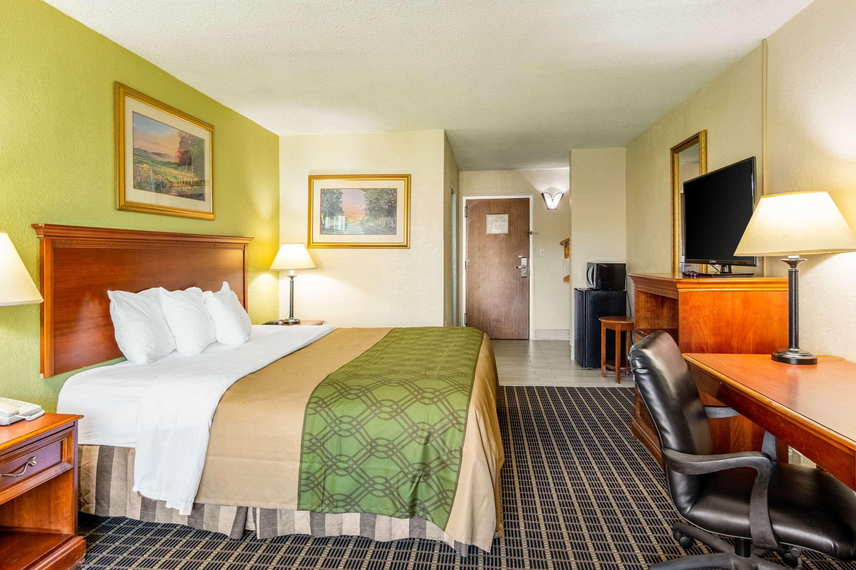 Rodeway Inn Central ريتشموند المظهر الخارجي الصورة
