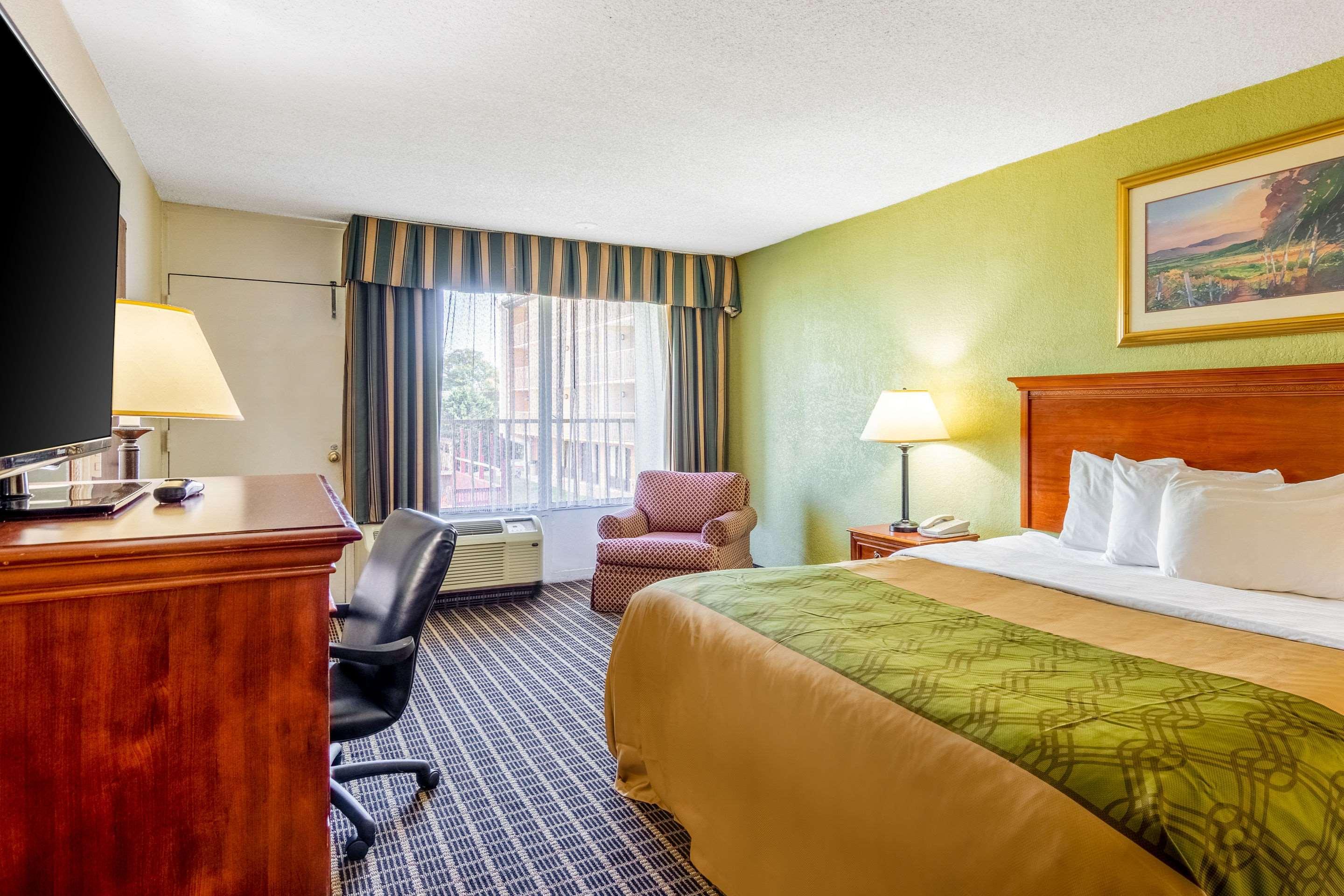 Rodeway Inn Central ريتشموند المظهر الخارجي الصورة