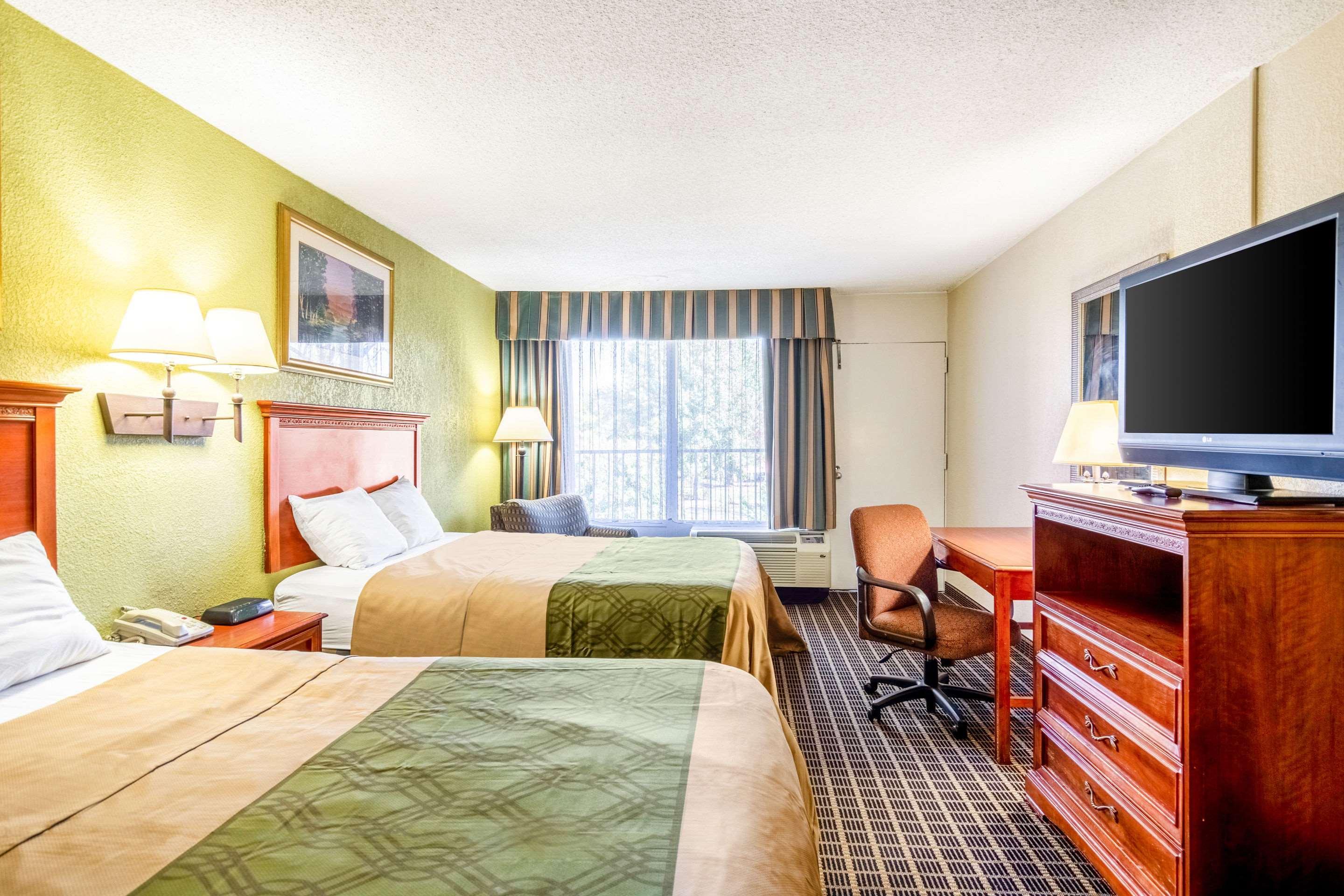 Rodeway Inn Central ريتشموند المظهر الخارجي الصورة